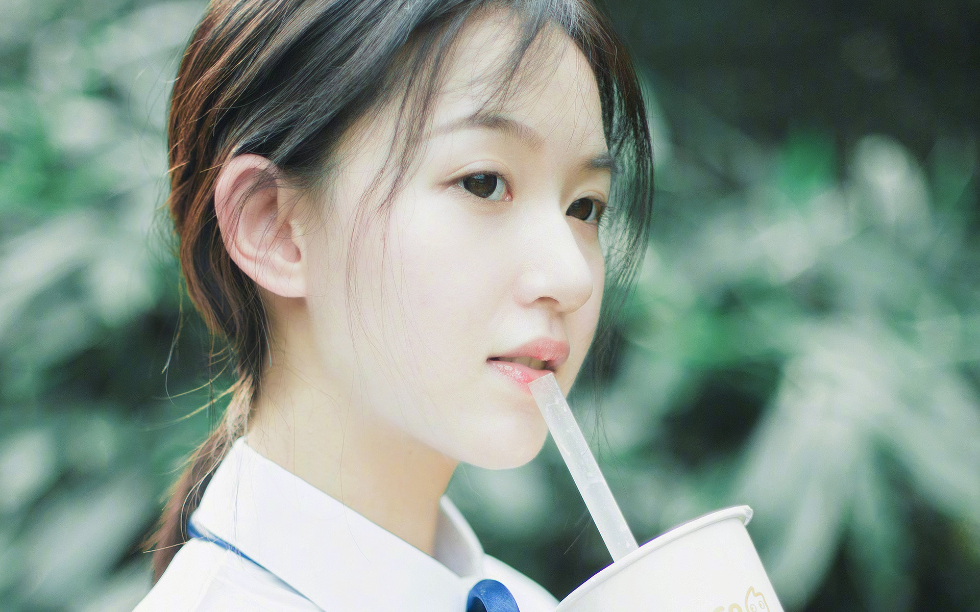 倒三角中场释放边路进攻空间，倒三角是什么运动