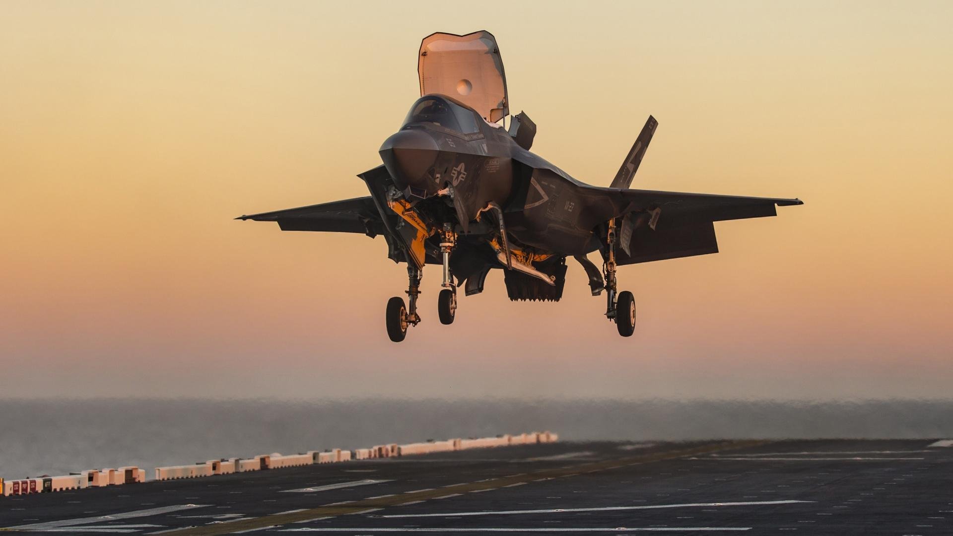 乌拉圭女篮在南美锦标赛中夺冠，实力不断提升，乌拉圭美女球迷