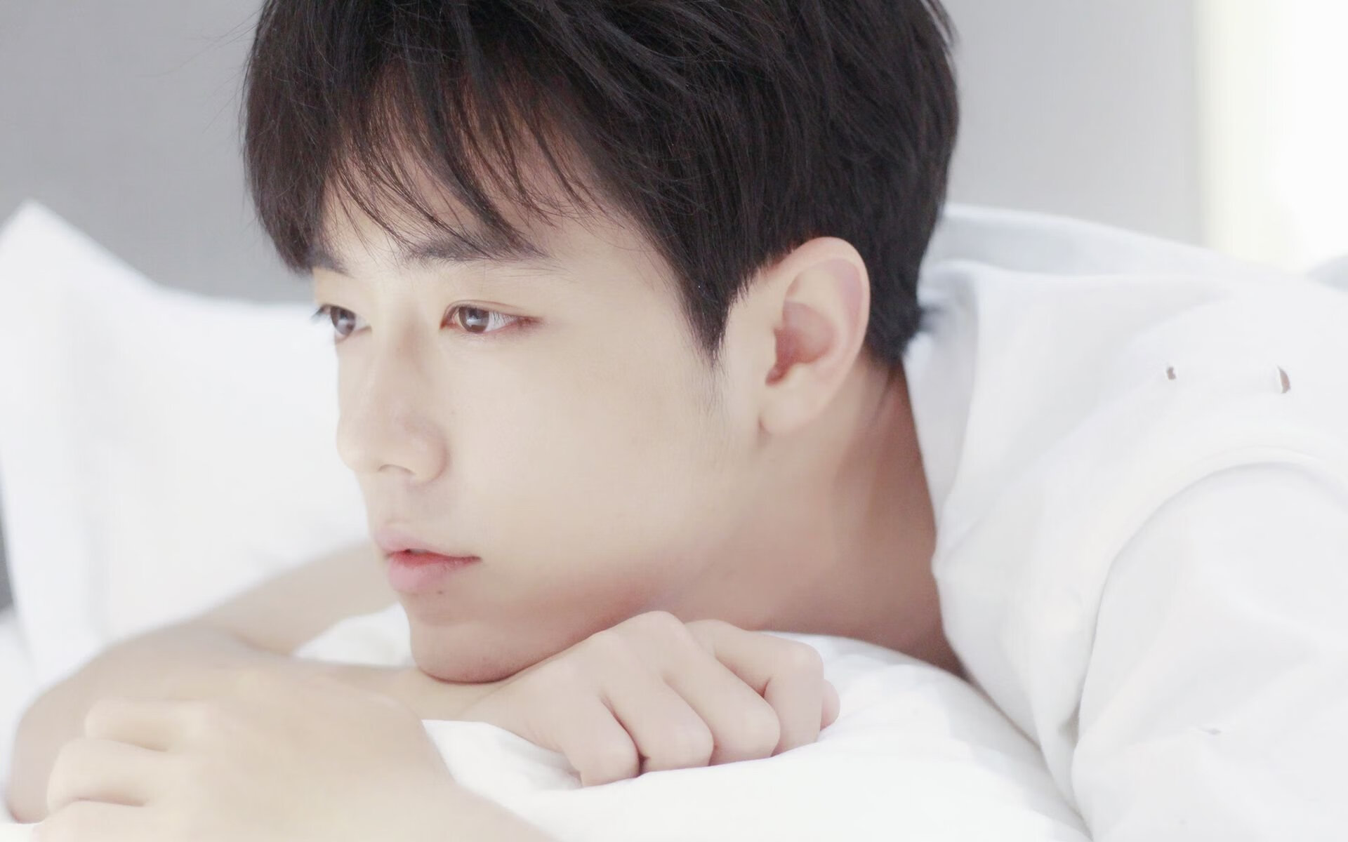 独行侠三分陆续命中迫使对方连续换防，独行侠出界三分